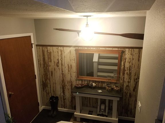 2nd image of 109 24th St