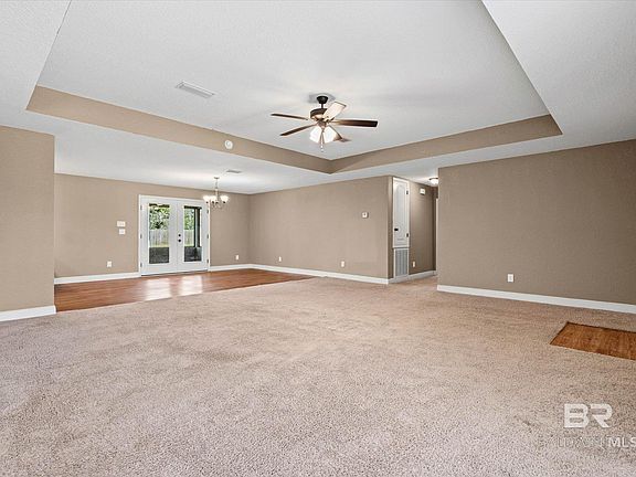 3rd image of 101 Washington Blvd