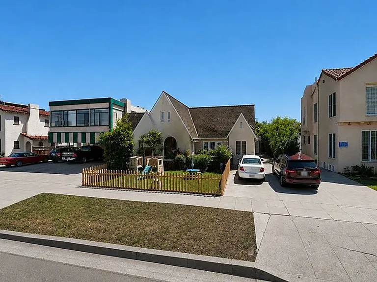 8522 Alcott St — Photo 1