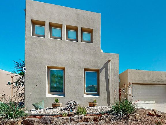 3rd image of 10916 Carreta Dr NW