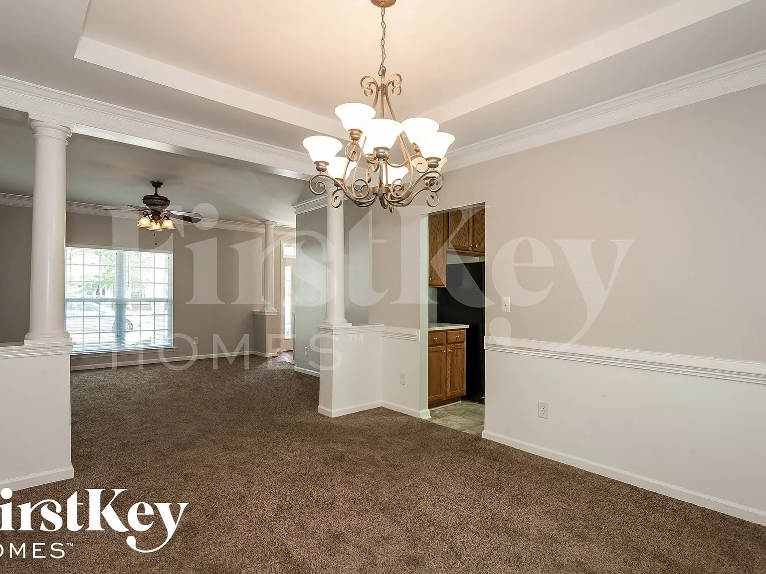 4 bed, 2.5 bath, 2358 sqft, $3,035 — Photo 4