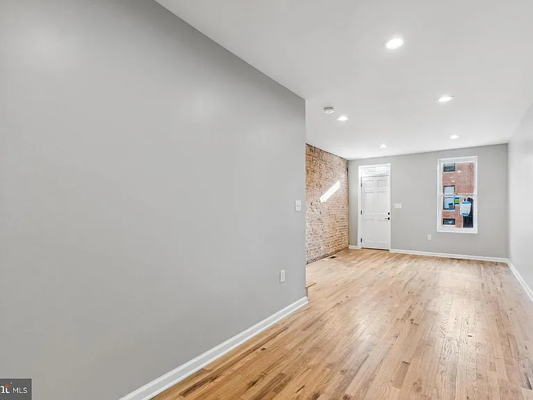 1534 S Charles St — Photo 20