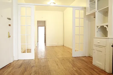 Rented by Rennit Inc.