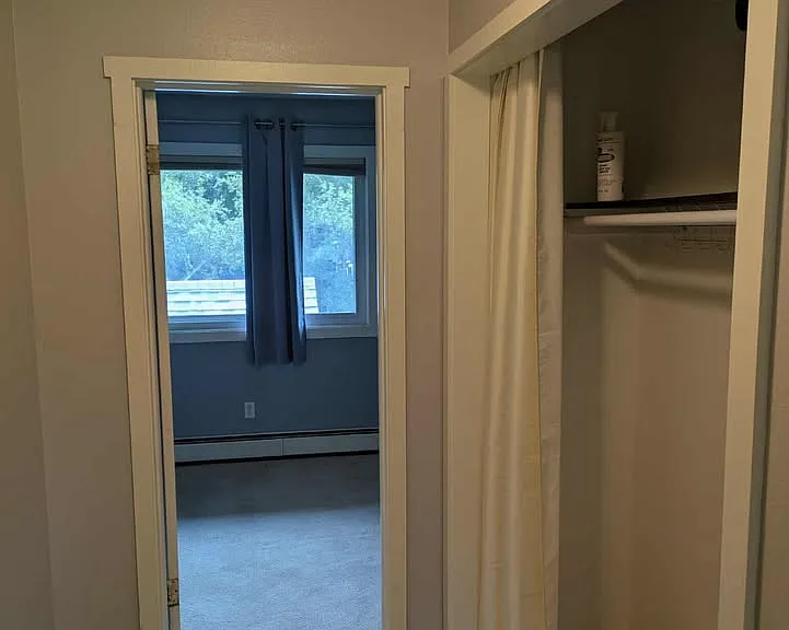 1704 Springmeadows Ct #B — Photo 14
