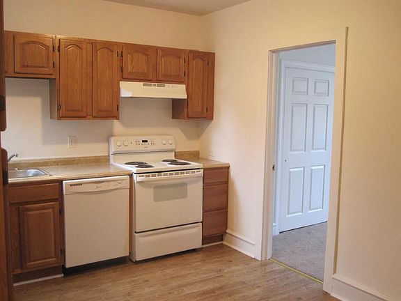2nd image of 6 Gay St Floor 2