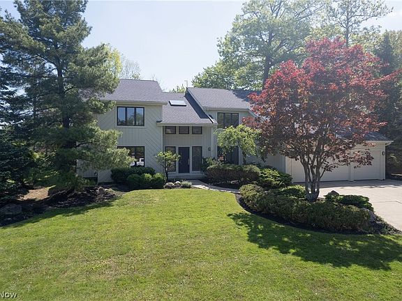 2nd image of 3939 Beechmont Trl
