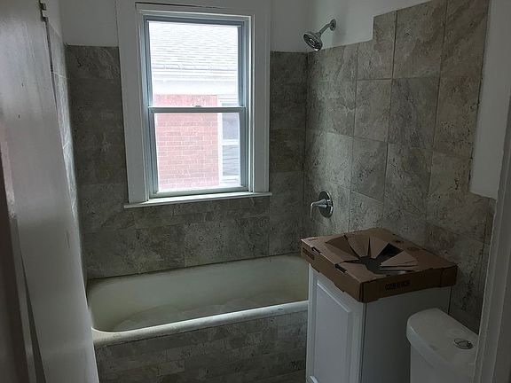 4th image of 16160 Indiana St