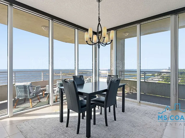 2060 Beach Blvd #604 — Photo 8