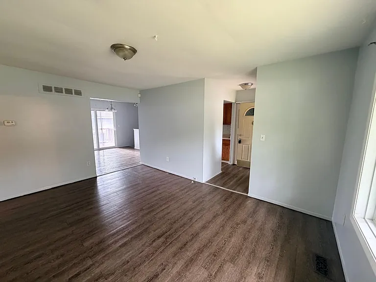 30058 Halecreek St — Photo 4