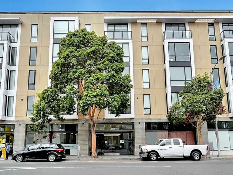 1188 Valencia St #404 — Photo 2