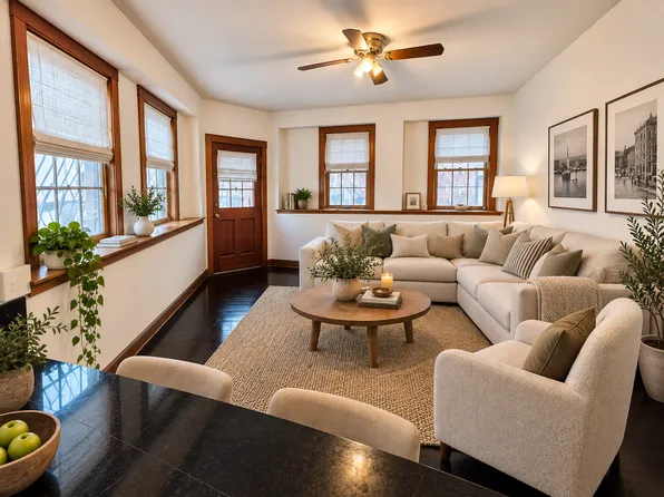 300 North St APT 1, Boston, MA 02113