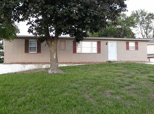 7509 N Broadway Ave, Gladstone, MO 64118