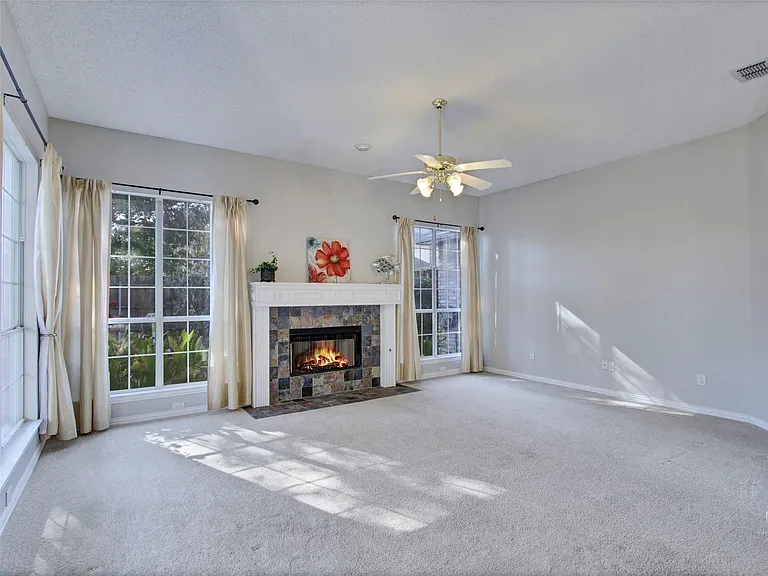 11117 Knoxville Ln — Photo 13