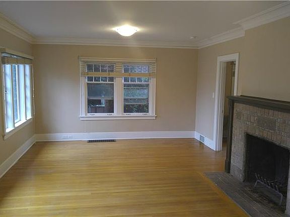 5th image of 2606 Franklin Ave E