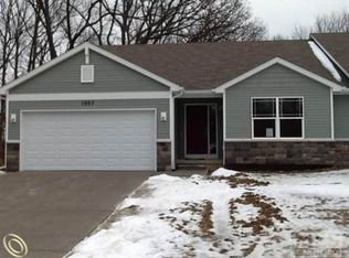 160 Sedum, Howell, MI 48843