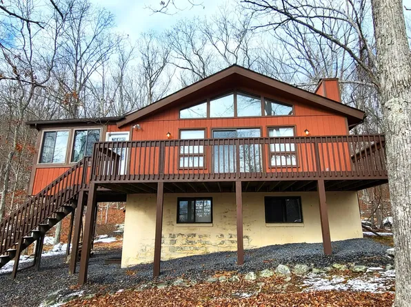 5905 Decker Rd, Bushkill, PA 18324