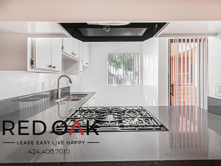 8614 Woodley Ave #219 — Photo 6