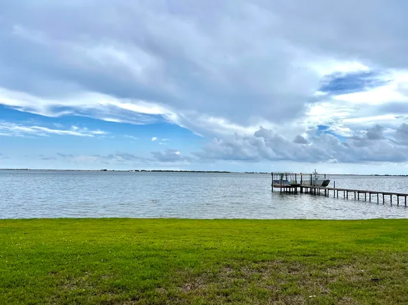 101 Wynnehaven Beach Rd, Mary Esther, FL 32569