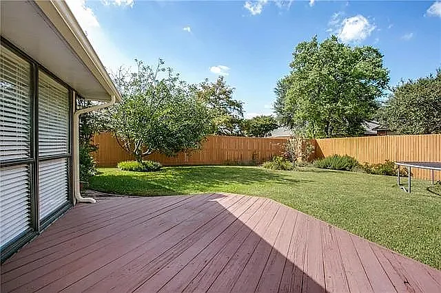1207 Mistywood Ln — Photo 22