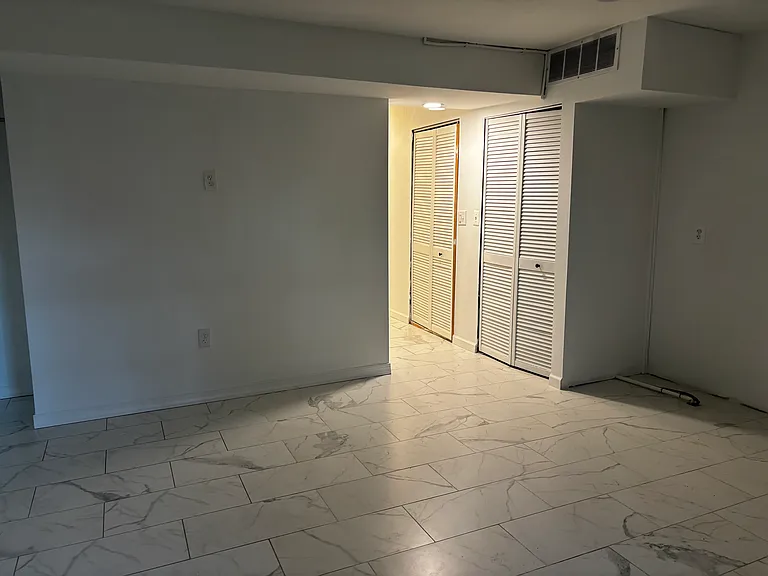 2903 Williamsburg Ct — Photo 4