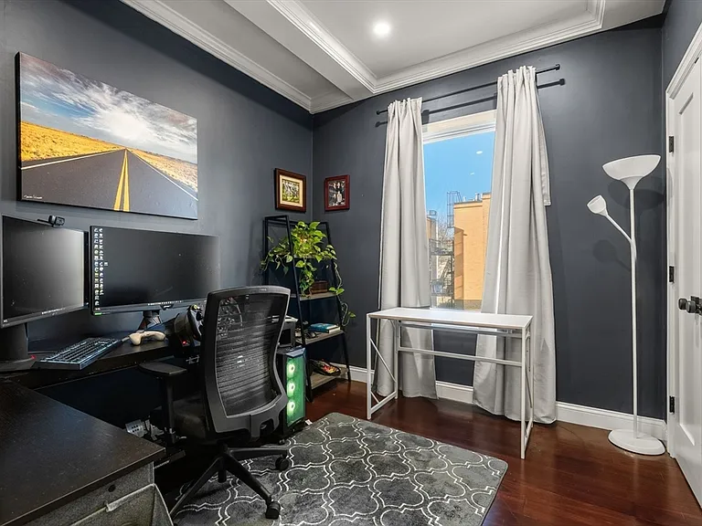 753 E Broadway #B — Photo 13