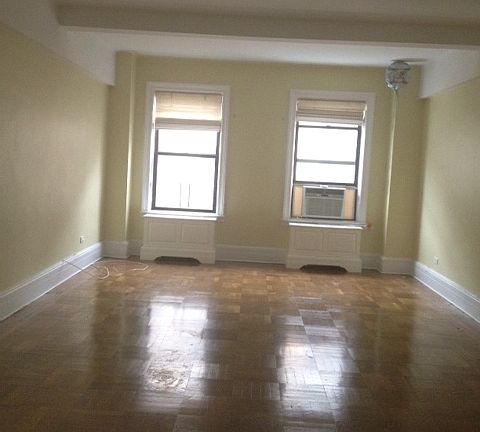 2nd image of 110 W 86th St APT 14B