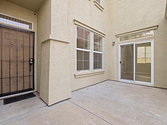 5th image of 10412 Golf Greens Ln