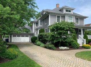 180 S Arlington Ave, Elmhurst, IL 60126