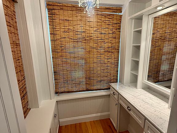 5th image of 1906 W Byron St #1E