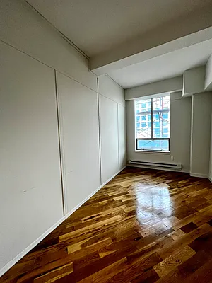 Rented by City Connections Realty | media 4