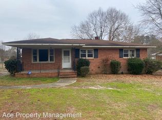 2022 Buckhorn Rd, Fayetteville, NC 28304