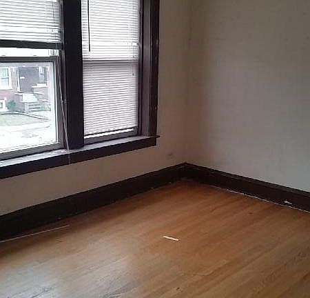 4th image of 2434 N Leclaire Ave