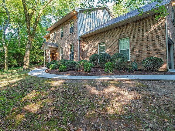 2nd image of 4813 Skyline Dr