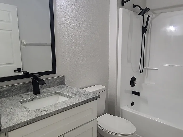 10490 Chalmer St #14 — Photo 9