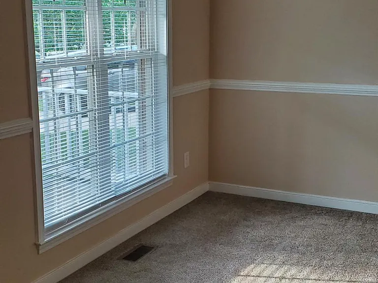 FT OFFICE /LIVING ROOM