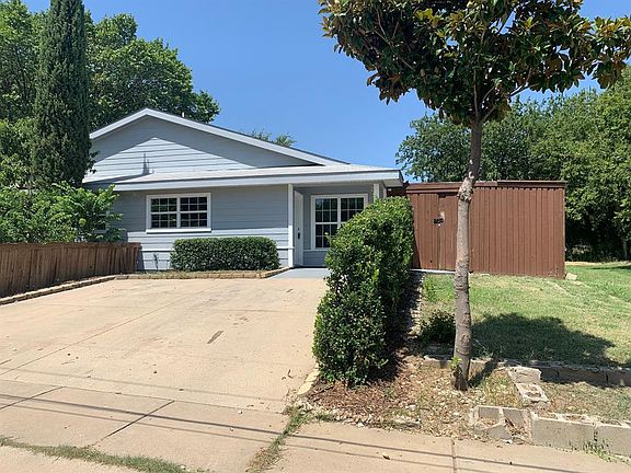 2nd image of 663 Hardy St