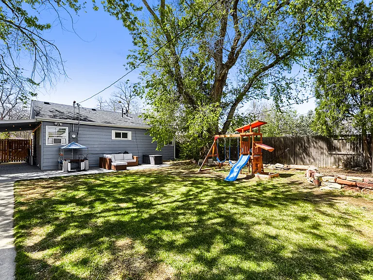 2216 Lima St — Photo 18