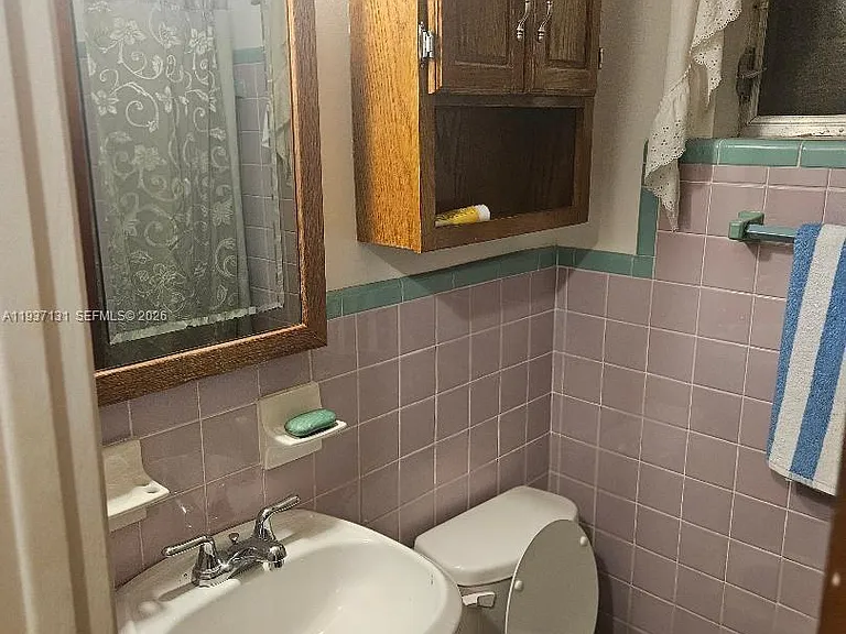 5842 Harding St #R — Photo 3