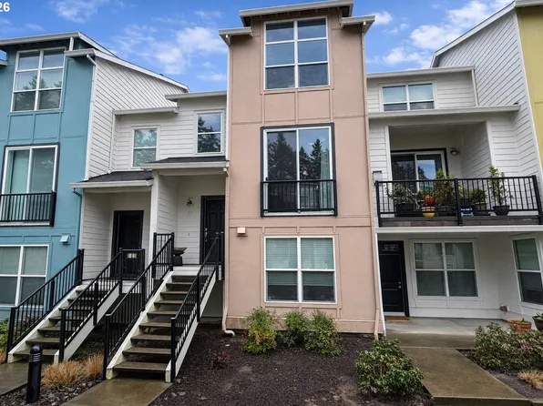 2004 NW Cadbury Ave APT 213, Hillsboro, OR 97006