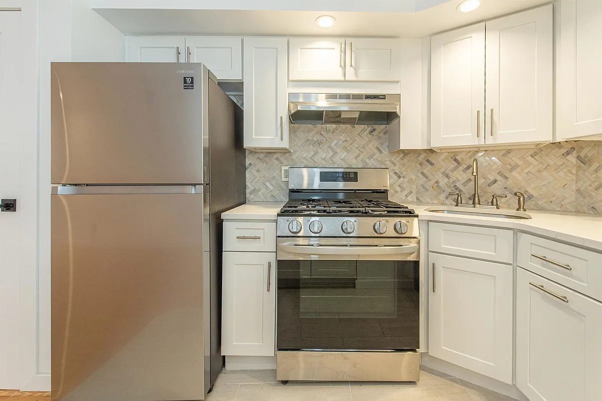 Building Photo - 6405 Boulevard E #B1