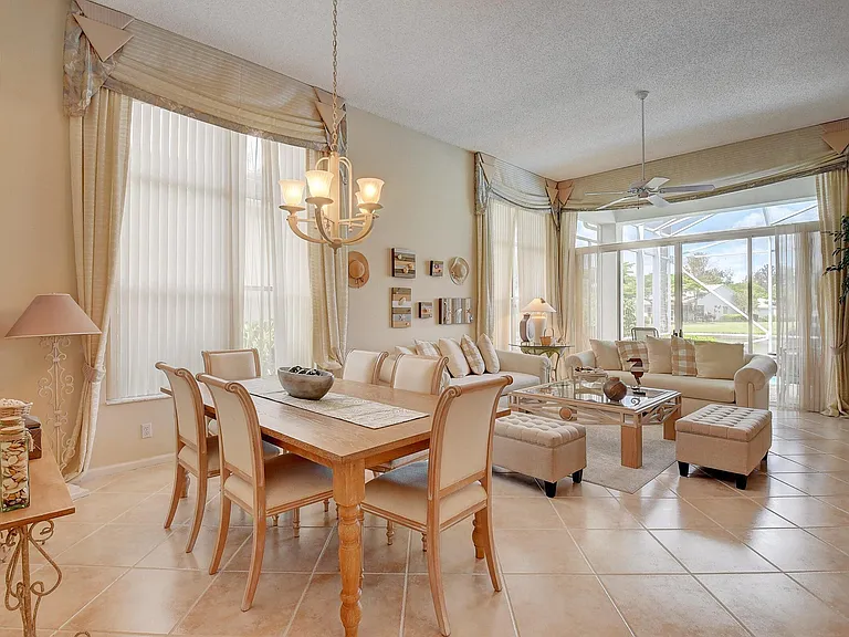 7725 Rockford Rd — Photo 4