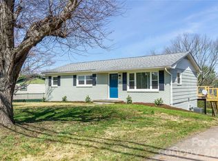 183 Mount Carmel Rd, Asheville, NC 28806