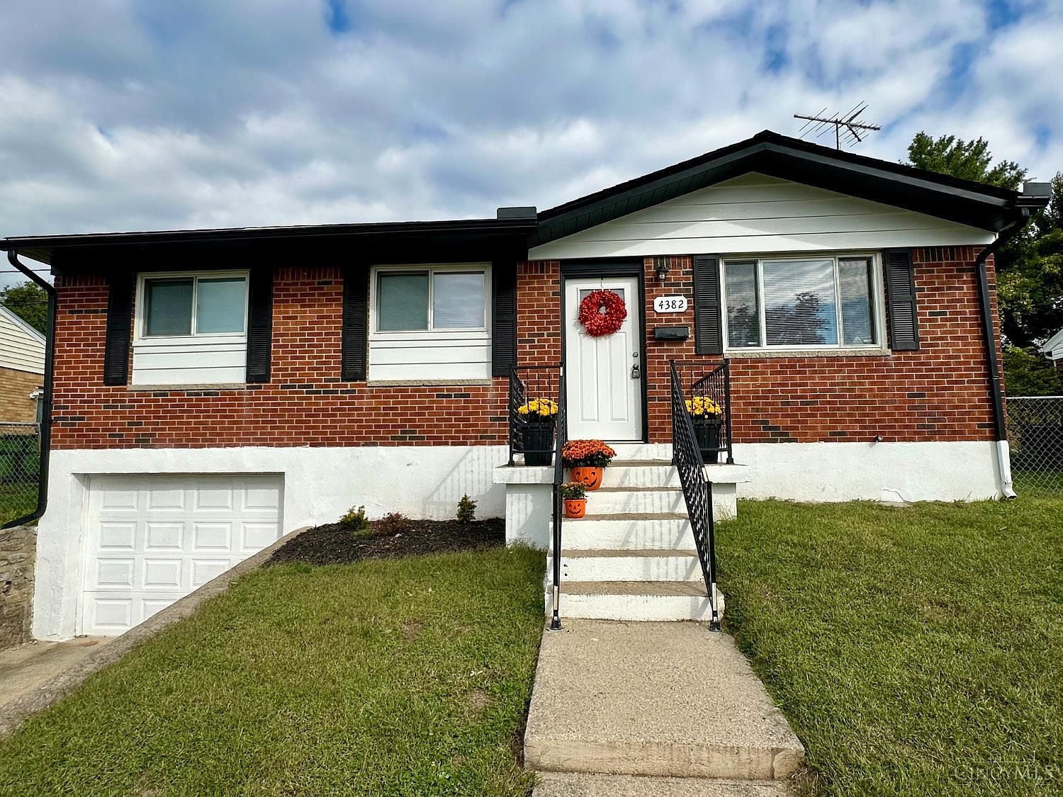 4382 Valence Dr, Cincinnati, OH 45238 | Zillow