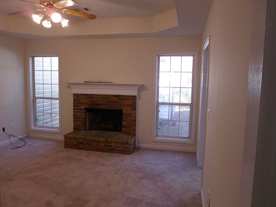2nd image of 6041 Creekside Dr