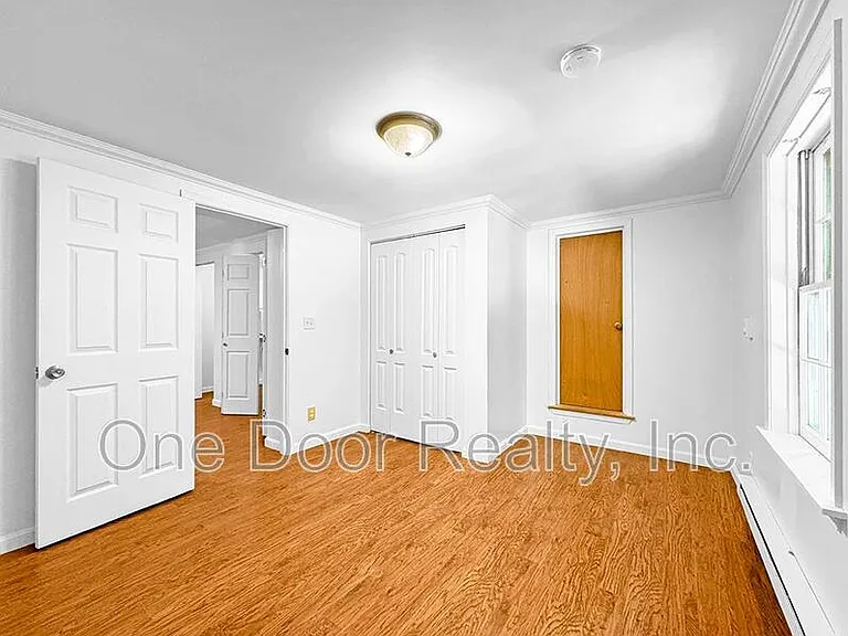 712 Powell St — Photo 19