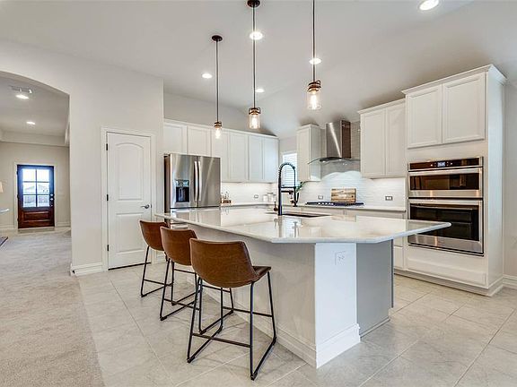 2nd image of 2816 Tobias Ln