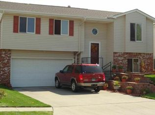 1407 S 11th St, Council Bluffs, IA 51501