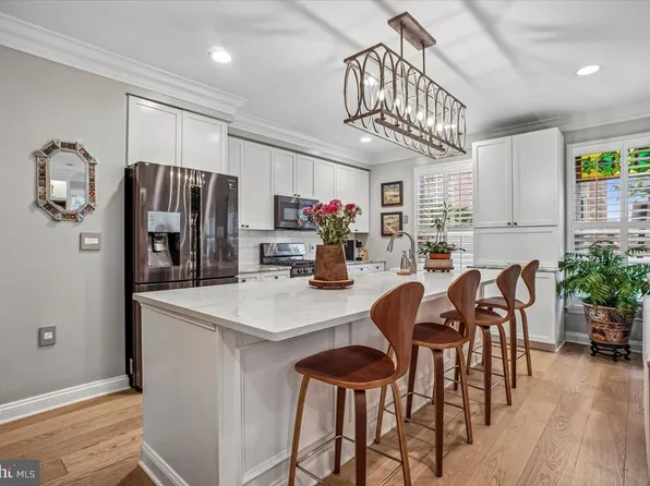 1115 Cameron St Unit 103, Alexandria, VA 22314