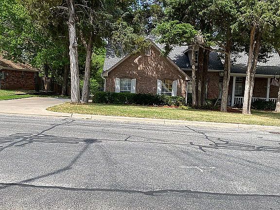 4th image of 1105 Timber Creek Dr