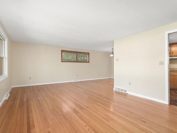 5th image of 117 Brookside Ln